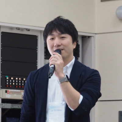 出倉 駿